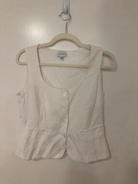 Lucy Paris Cream Sleeveless Button-Front Blouse